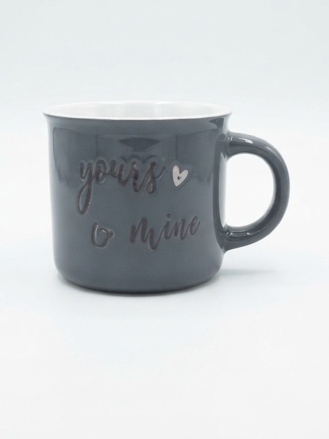 مج سيراميك رمادي داكن بعبارة "Yours & Mine" (Dark Grey Ceramic Mug - Yours & Mine)